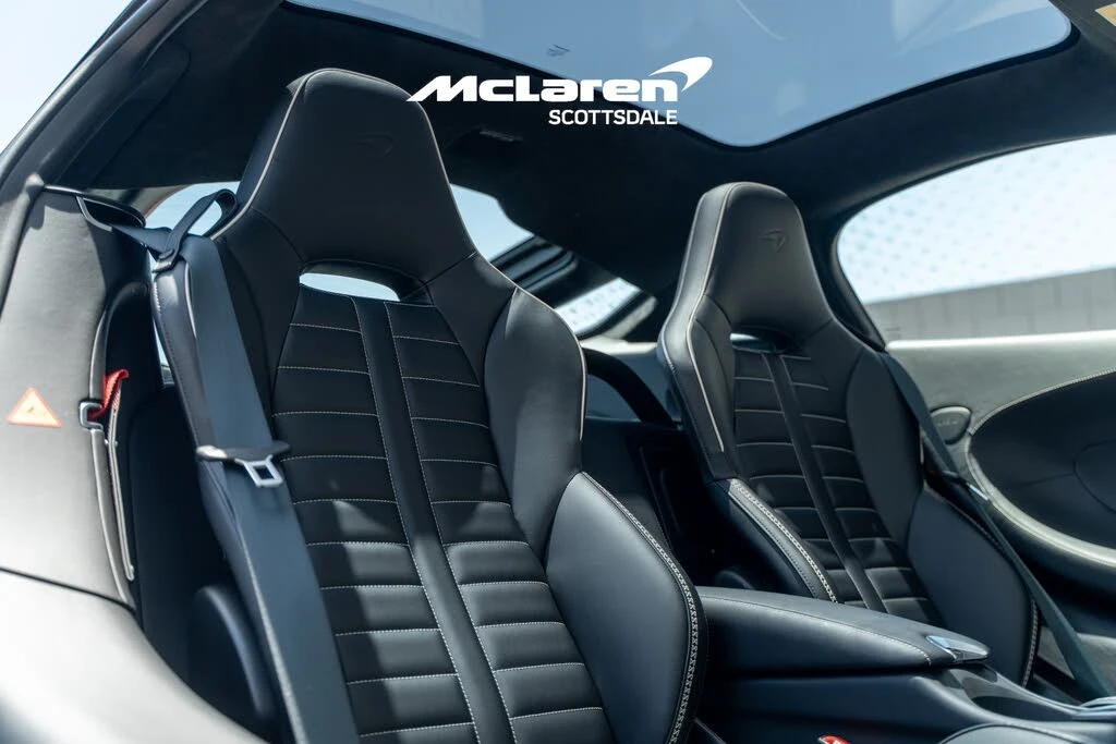 2026 McLaren GT - Image 12 of 30