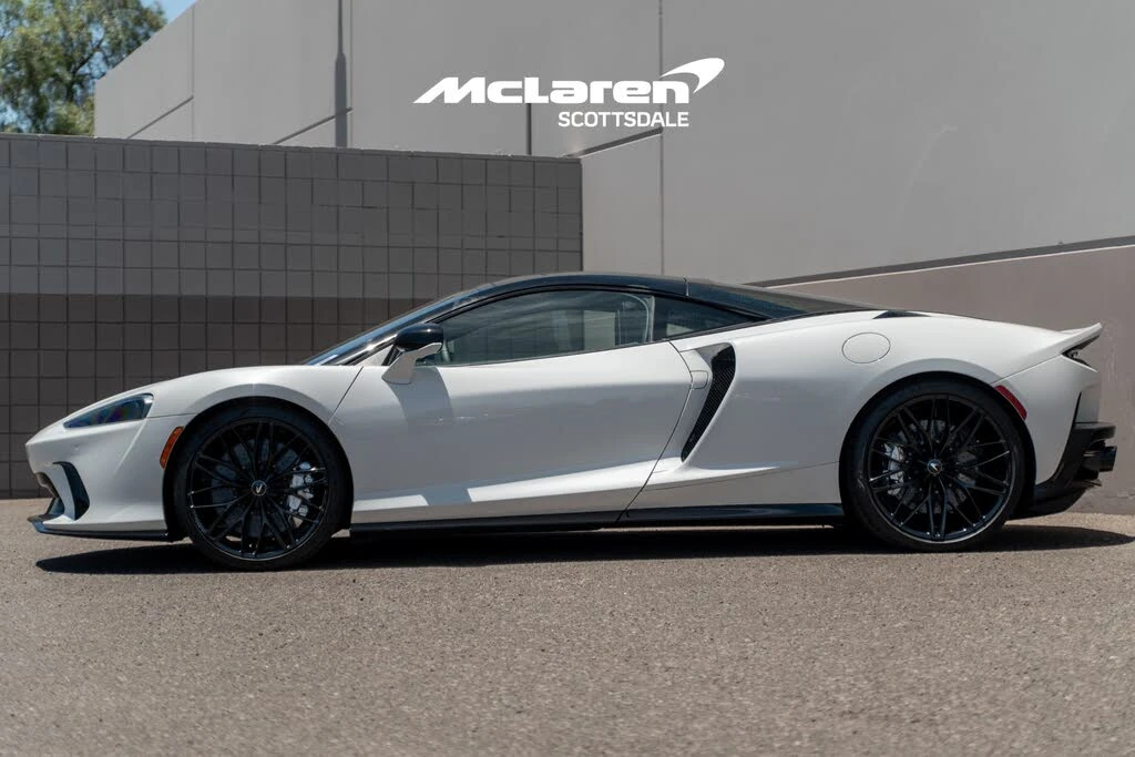 2026 McLaren GT - Image 4 of 30