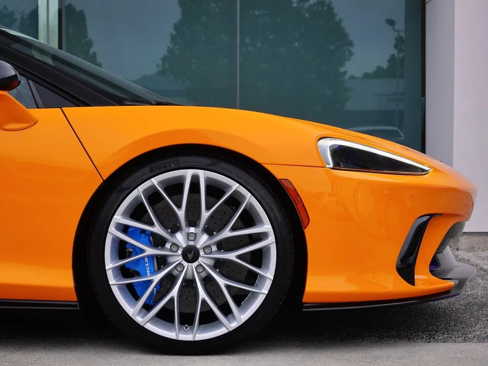 2026 McLaren GT - Image 7 of 27