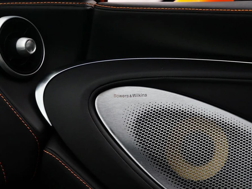 2026 McLaren GT - Image 26 of 27