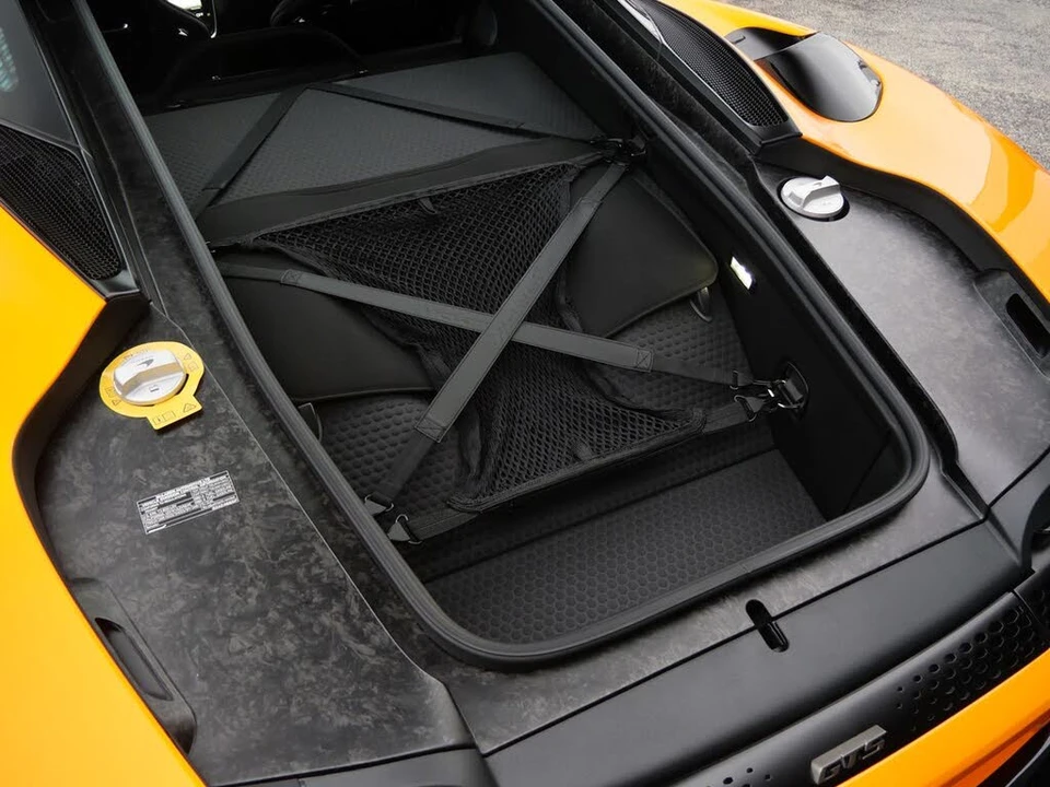 2026 McLaren GT - Image 24 of 27