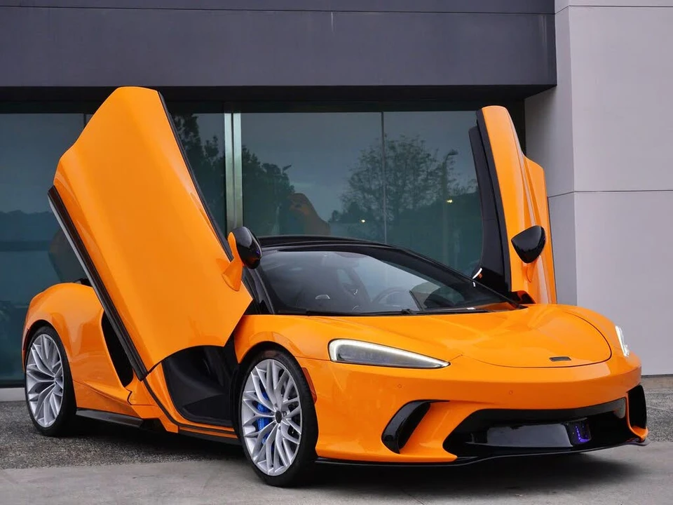 2026 McLaren GT - Image 15 of 27