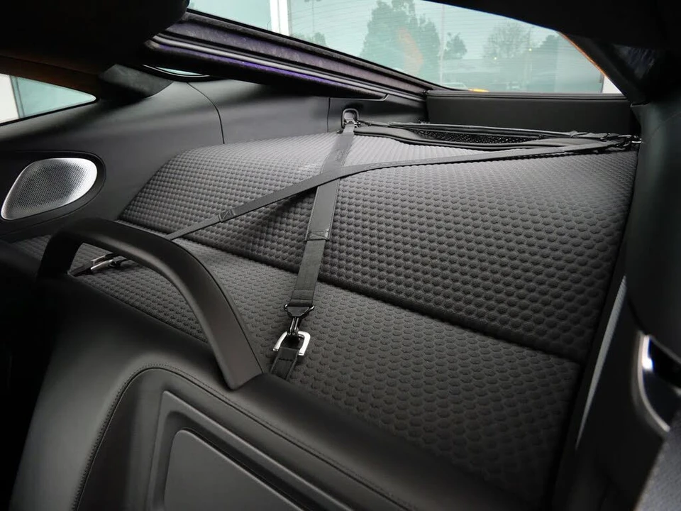 2026 McLaren GT - Image 23 of 27