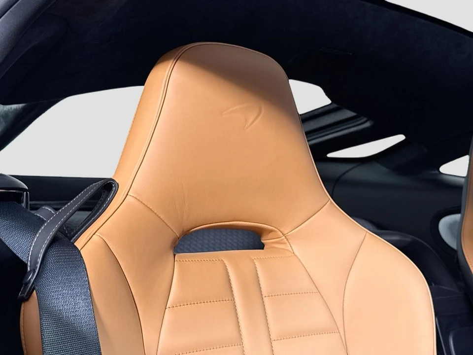 2026 McLaren GT - Image 24 of 31