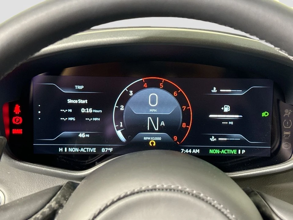 2026 McLaren GT - Image 11 of 31