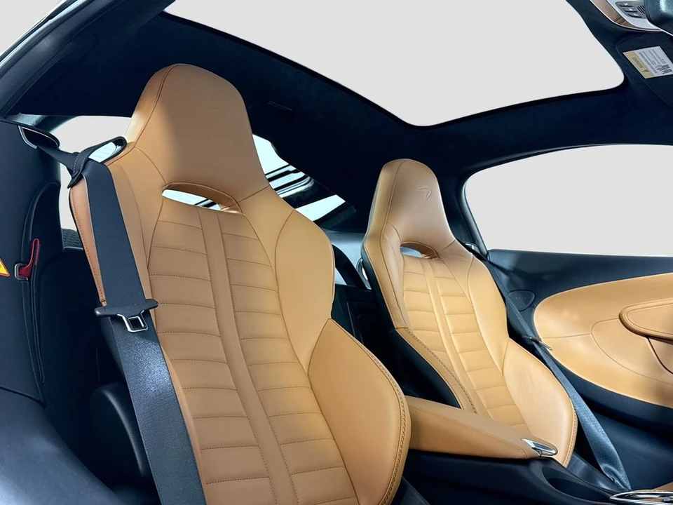 2026 McLaren GT - Image 17 of 31