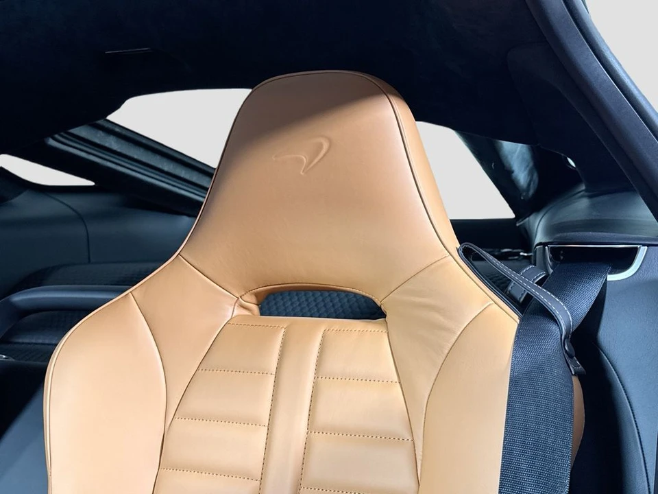 2026 McLaren GT - Image 23 of 31