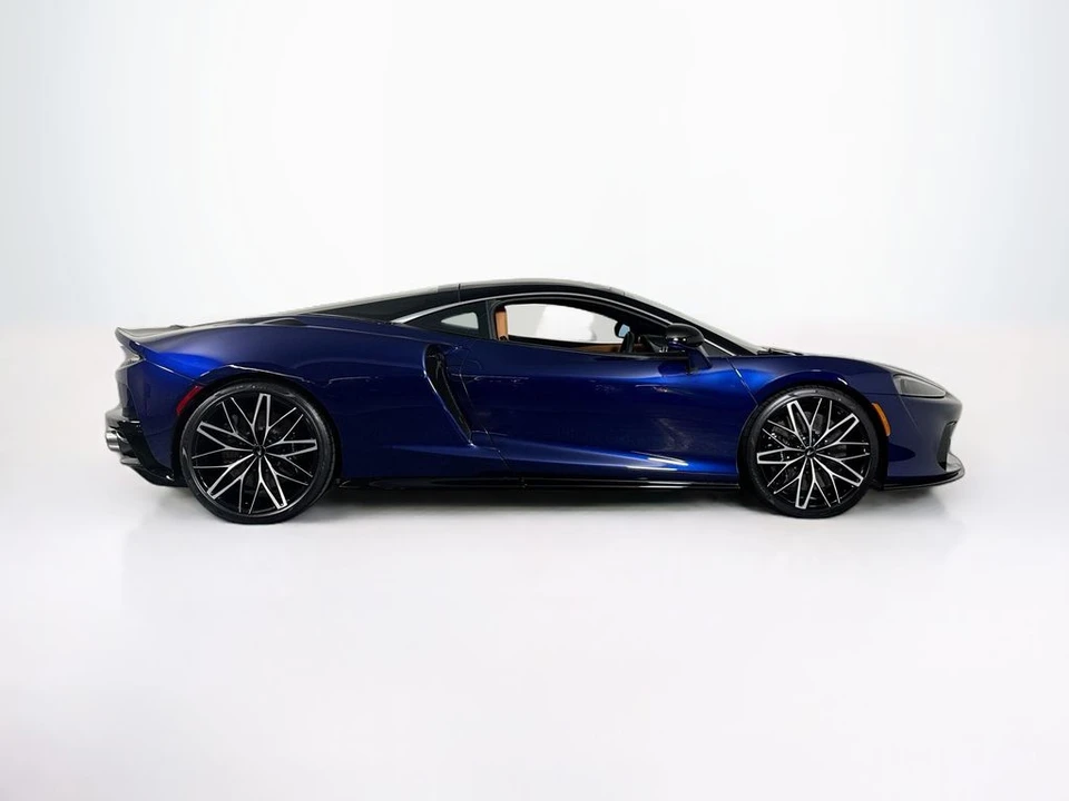 2026 McLaren GT - Image 6 of 31