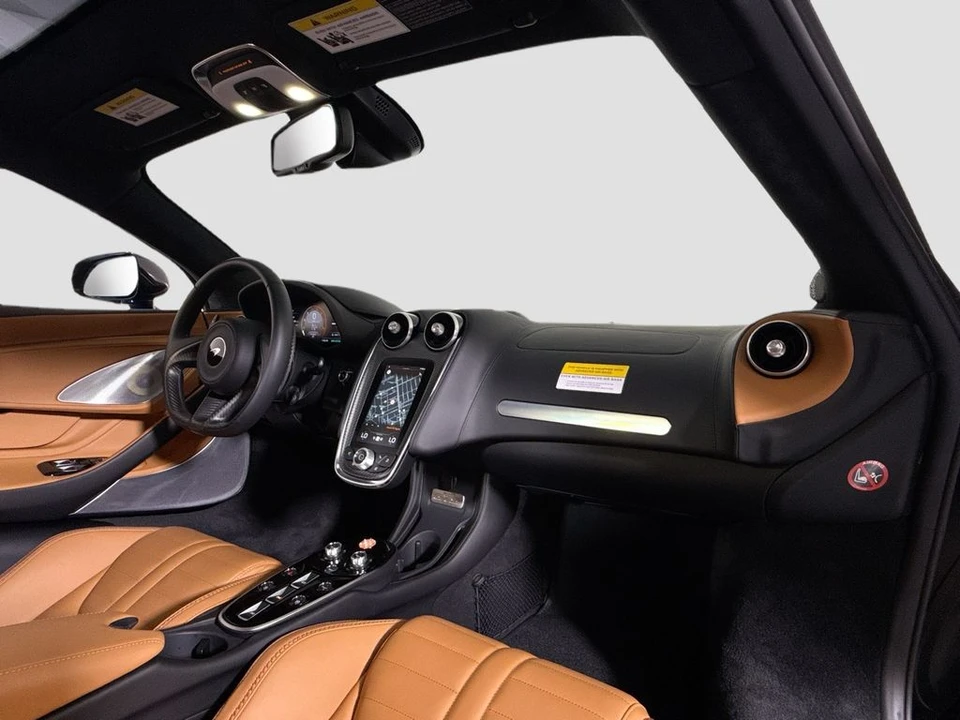 2026 McLaren GT - Image 15 of 31