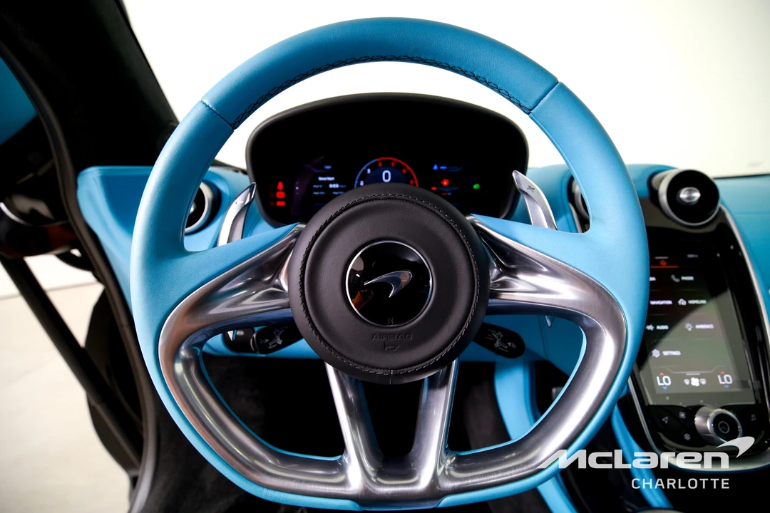 2026 McLaren GT - Image 15 of 31