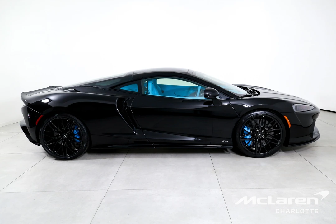 2026 McLaren GT - Image 10 of 31