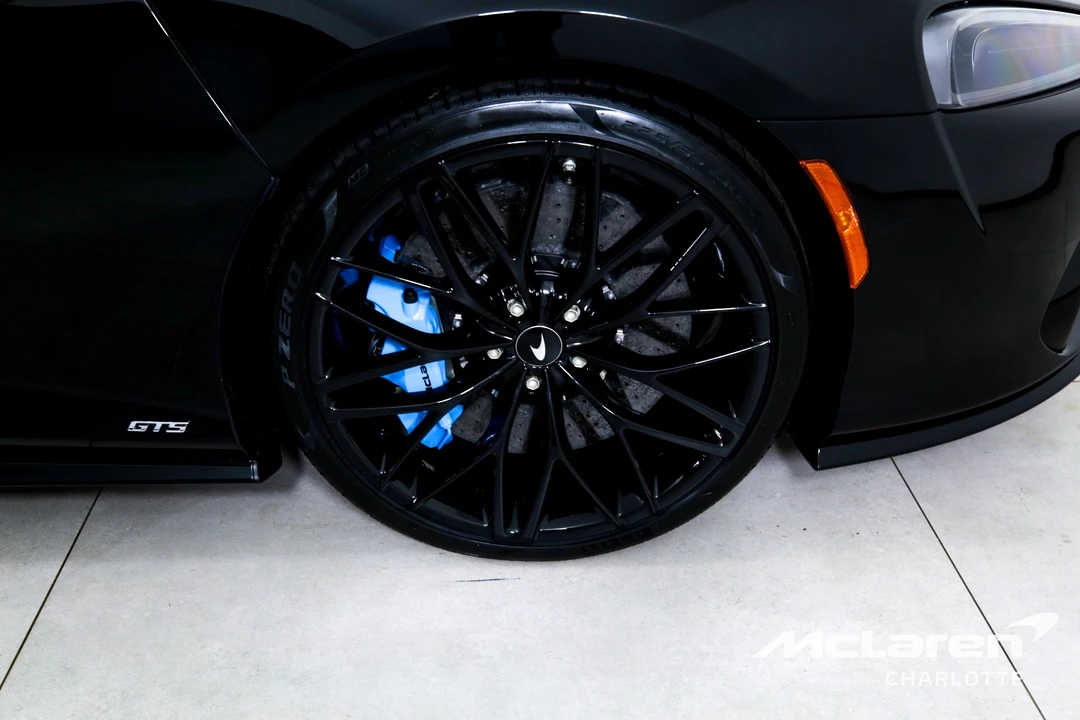 2026 McLaren GT - Image 27 of 31