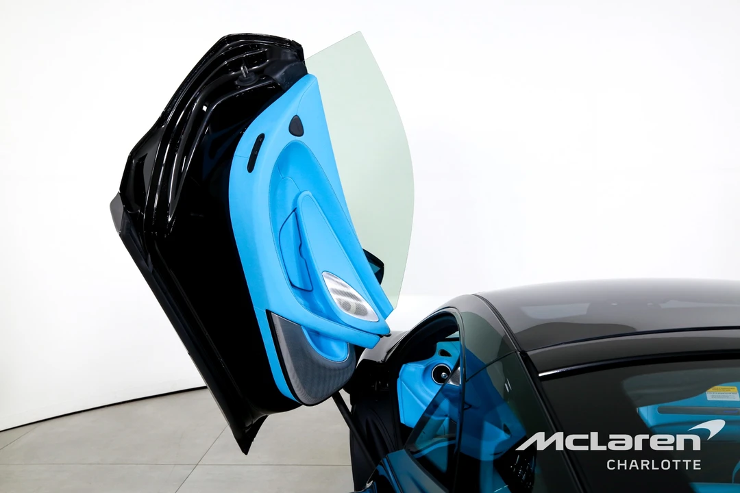 2026 McLaren GT - Image 11 of 31