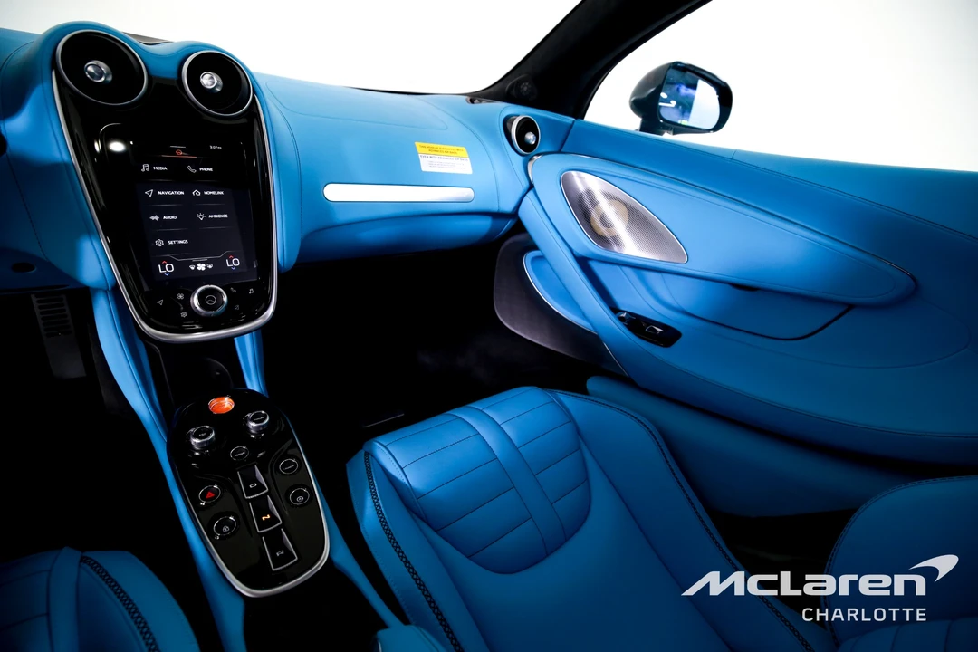 2026 McLaren GT - Image 16 of 31