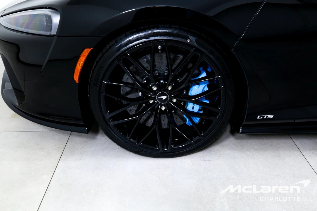 2026 McLaren GT - Image 28 of 31