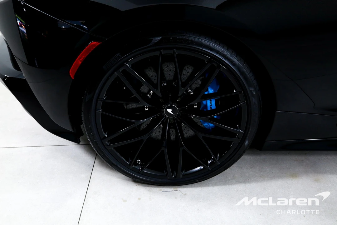 2026 McLaren GT - Image 26 of 31