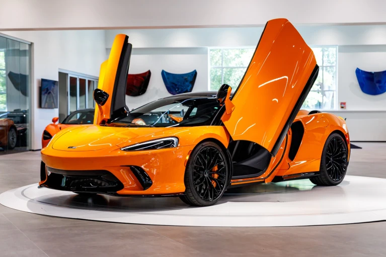 2026 McLaren GT - Image 4 of 6