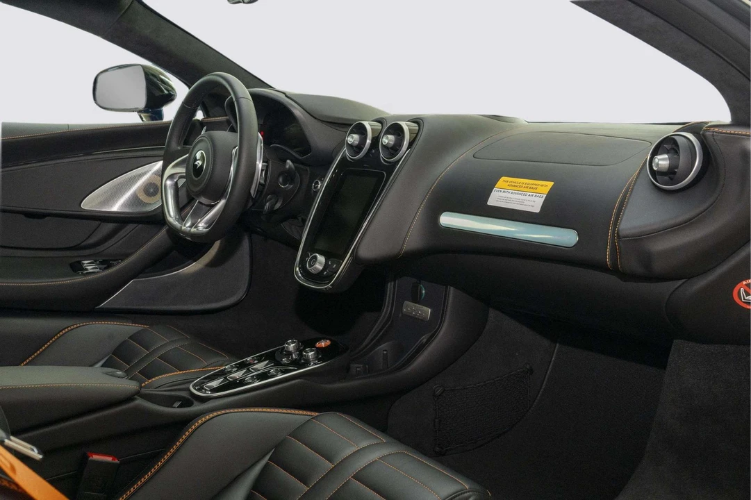 2026 McLaren GT - Image 30 of 31
