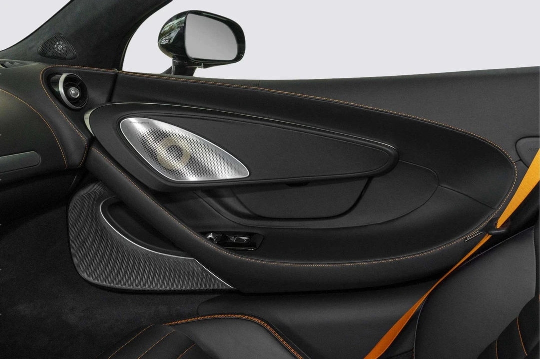 2026 McLaren GT - Image 12 of 31