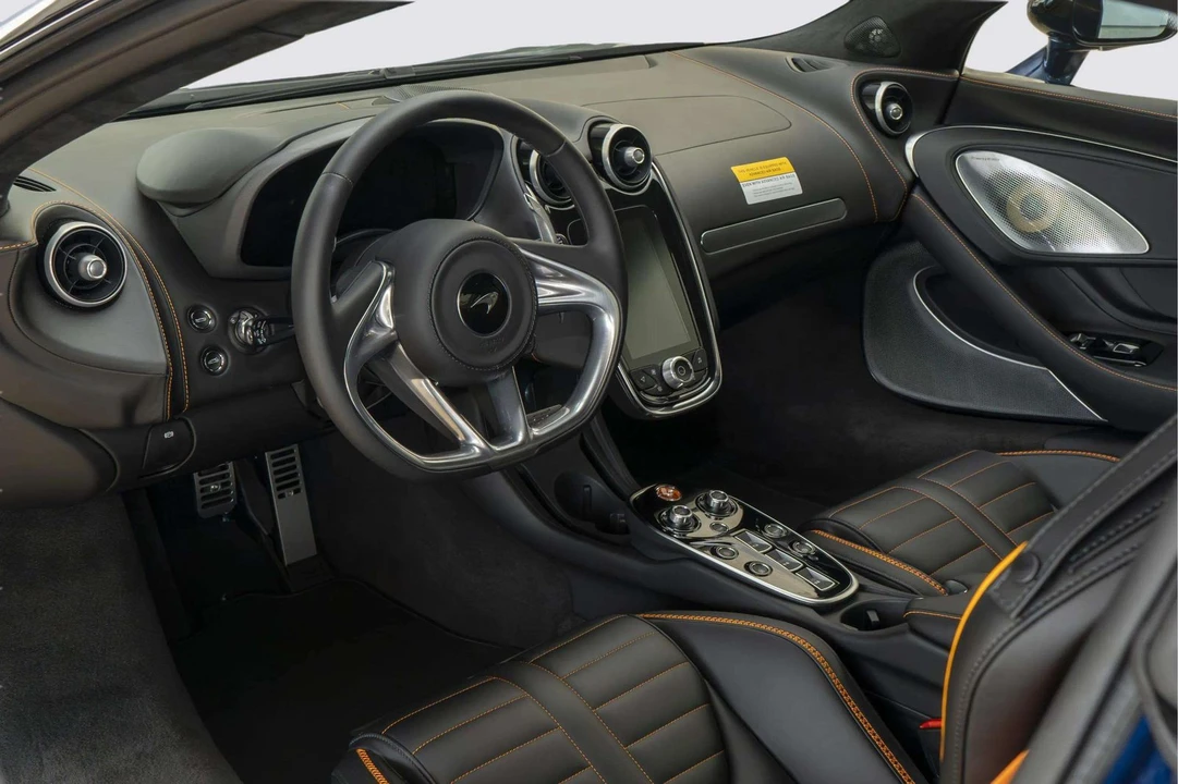 2026 McLaren GT - Image 17 of 31