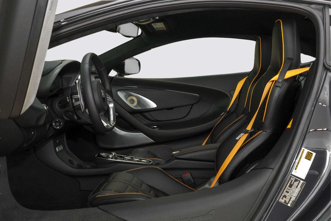 2026 McLaren GT - Image 10 of 31