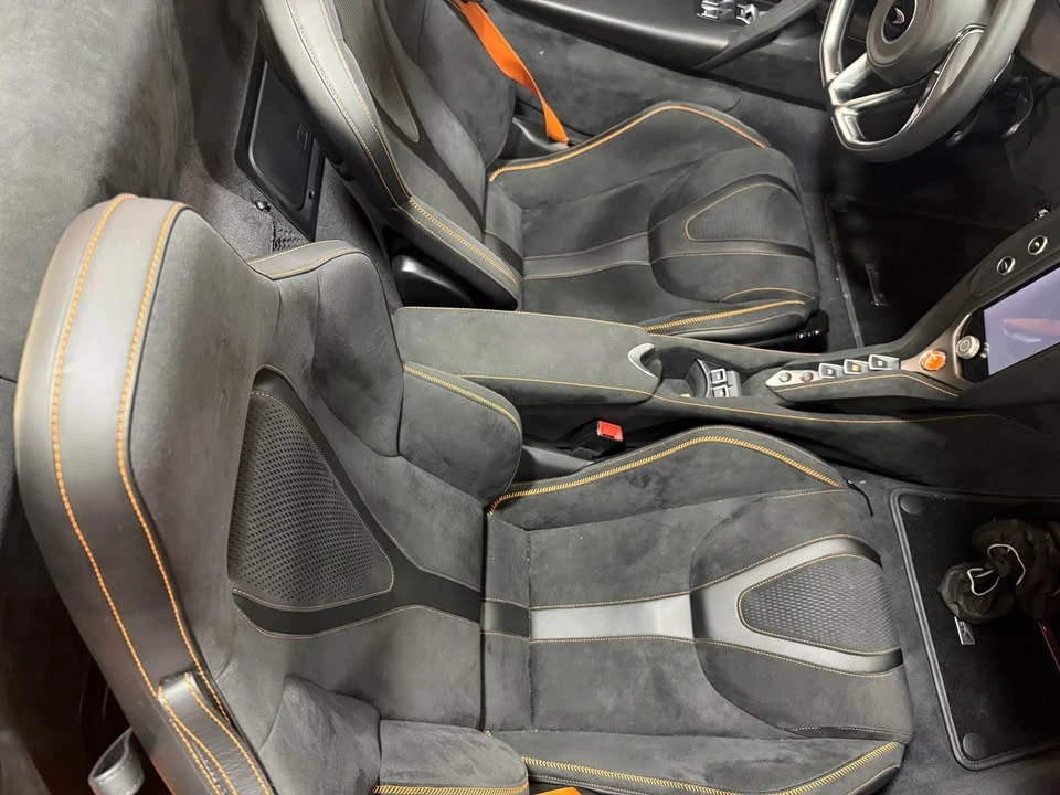 2026 McLaren 750S - Image 11 of 14