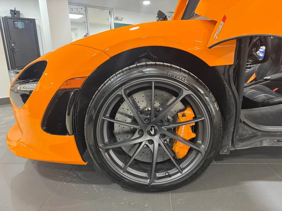 2026 McLaren 750S - Image 5 of 14