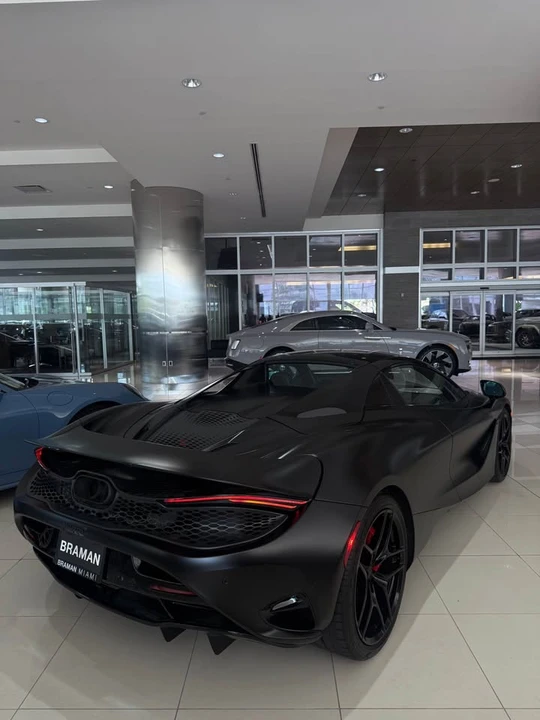 2026 McLaren 750S Coupe - Image 2 of 5