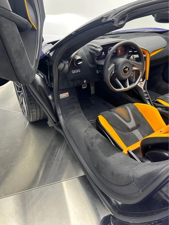2026 McLaren 750S Spider - Image 14 of 19