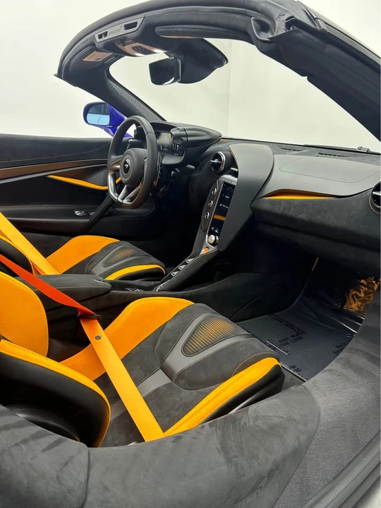 2026 McLaren 750S Spider - Image 2 of 19