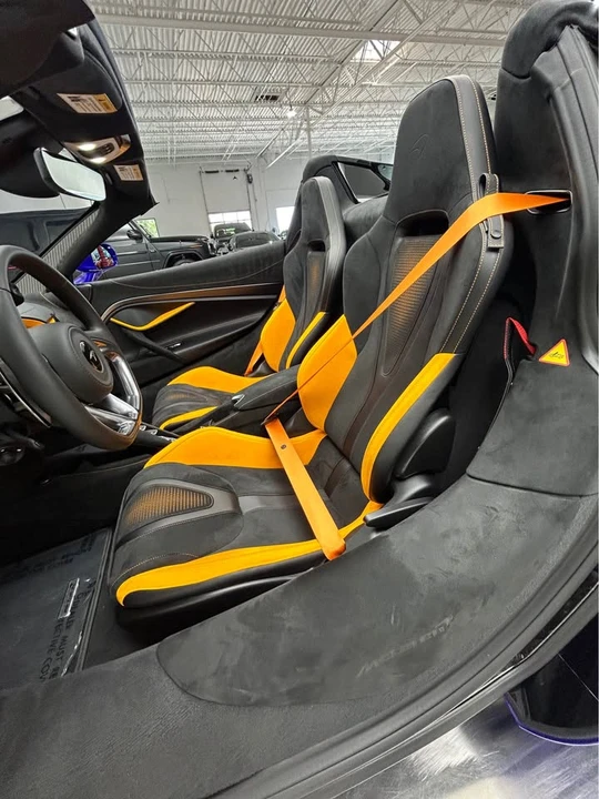 2026 McLaren 750S Spider - Image 4 of 19