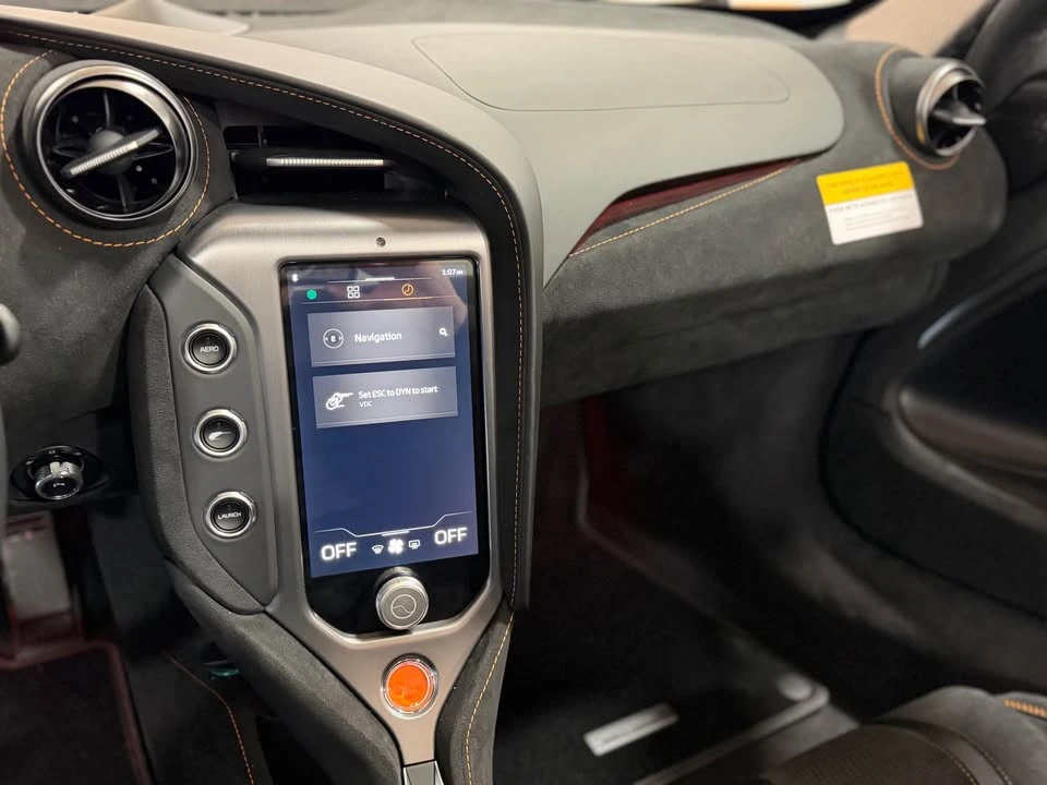 2026 McLaren 750S - Image 10 of 13