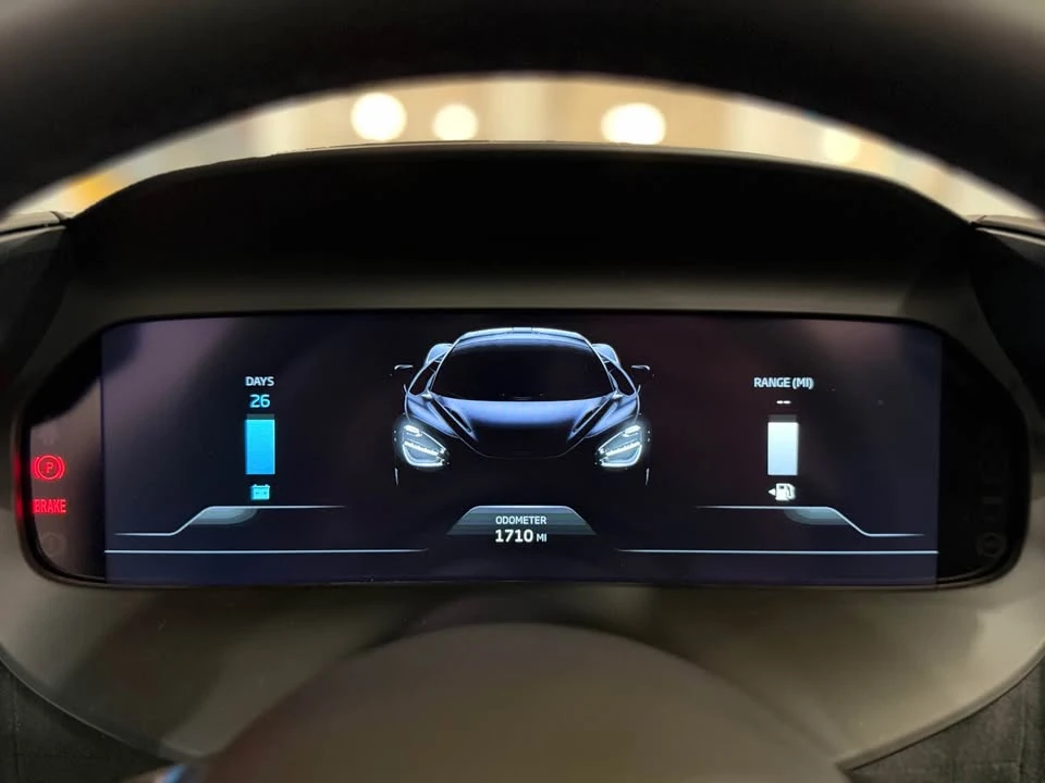 2026 McLaren 750S - Image 9 of 13