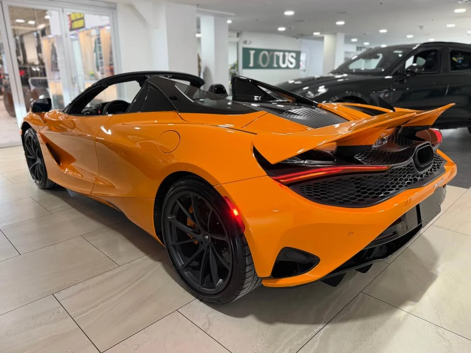 2026 McLaren 750S - Image 3 of 13