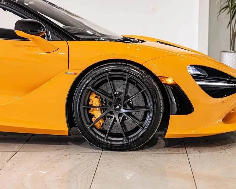 2026 McLaren 750S - Image 9 of 20