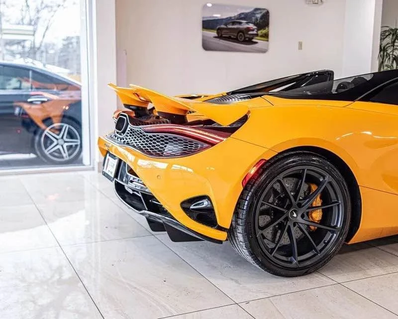 2026 McLaren 750S - Image 11 of 20