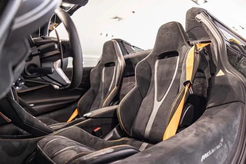 2026 McLaren 750S - Image 15 of 20