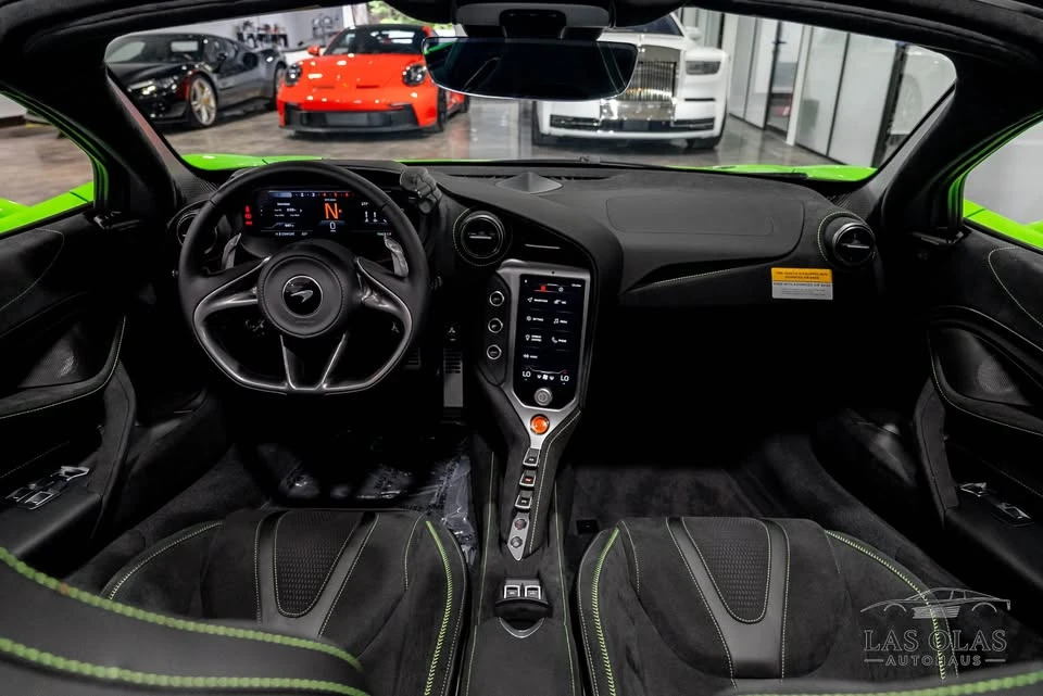 2026 McLaren 750S - Image 5 of 9