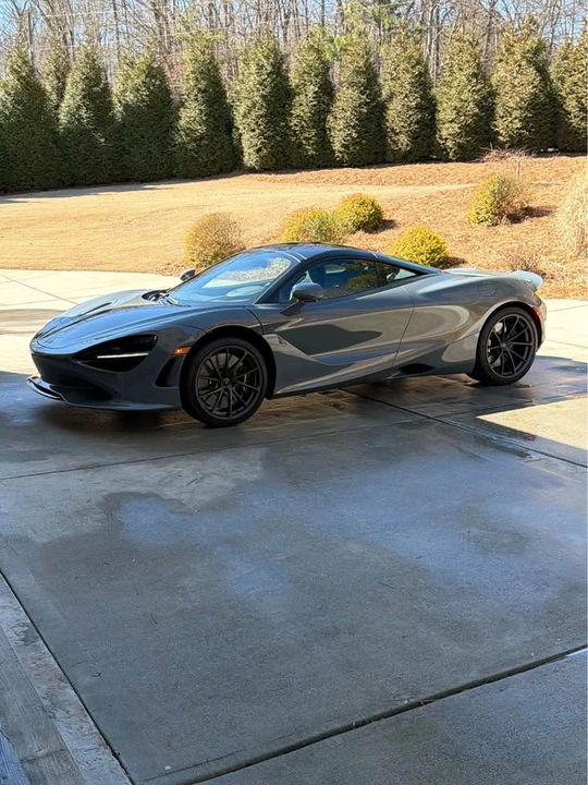 2026 McLaren 750S Coupe - Image 2 of 13