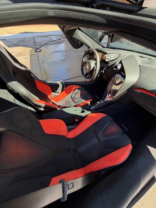 2026 McLaren 750S Coupe - Image 10 of 13