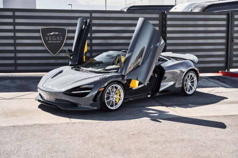 2026 McLaren 750S - Image 2 of 11