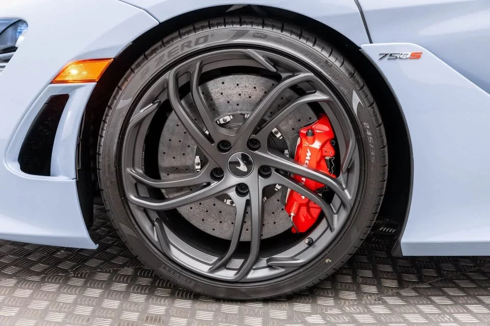 2026 McLaren 750S Spider - Image 11 of 17