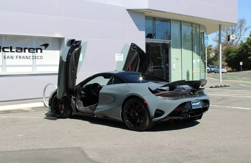 2026 McLaren 750S Spider - Image 8 of 20