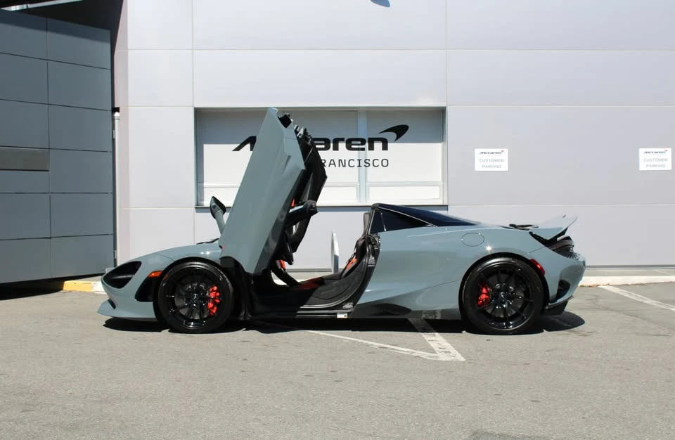 2026 McLaren 750S Spider - Image 12 of 20