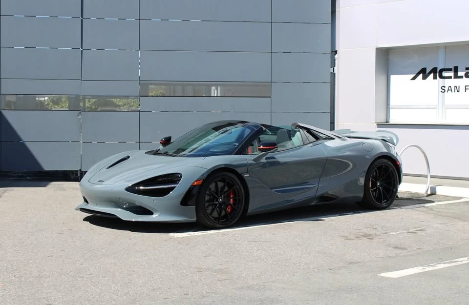 2026 McLaren 750S Spider - Image 2 of 20