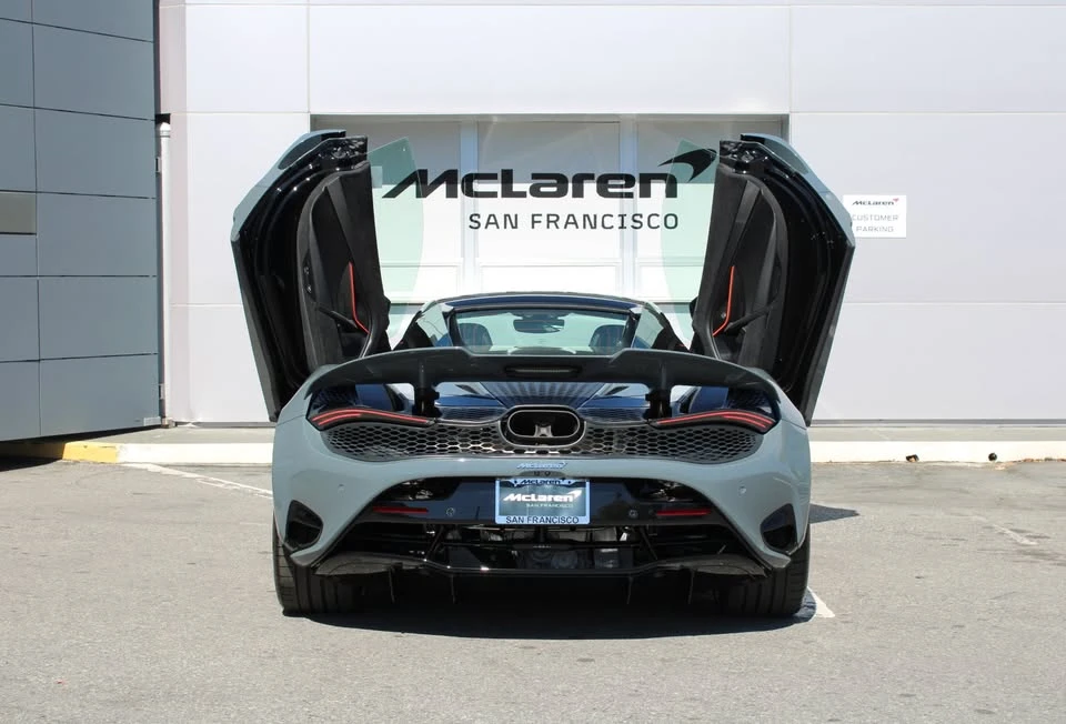 2026 McLaren 750S Spider - Image 9 of 20