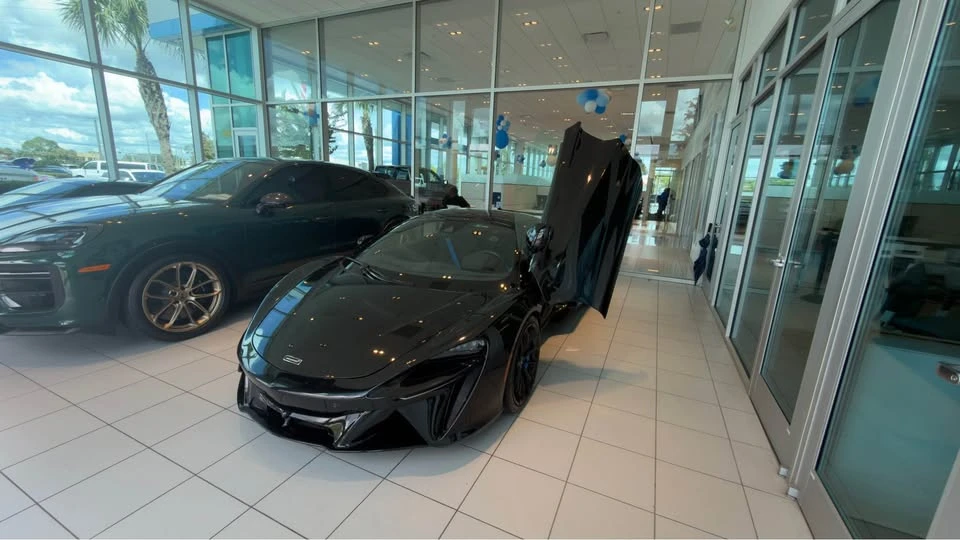 2026 McLaren Artura - Image 2 of 13