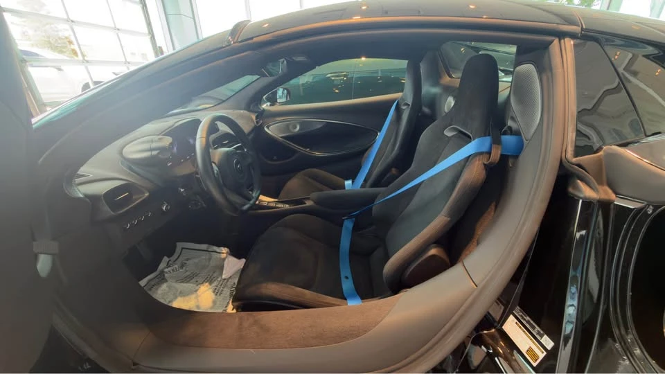 2026 McLaren Artura - Image 9 of 13