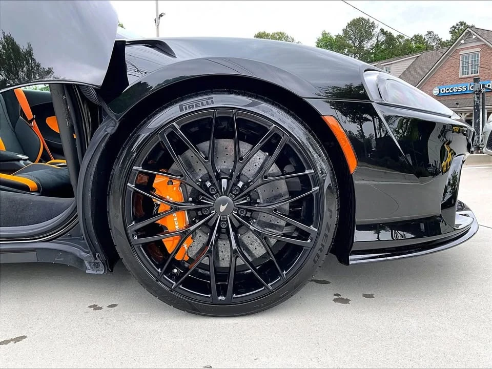 2026 McLaren GT - Image 11 of 13