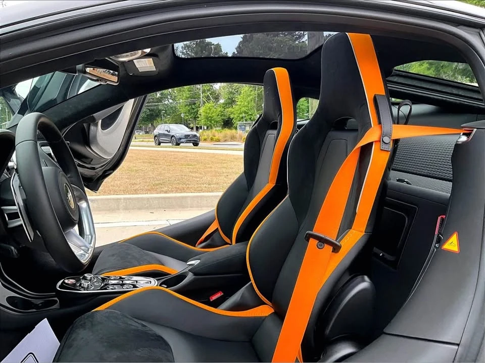 2026 McLaren GT - Image 7 of 13